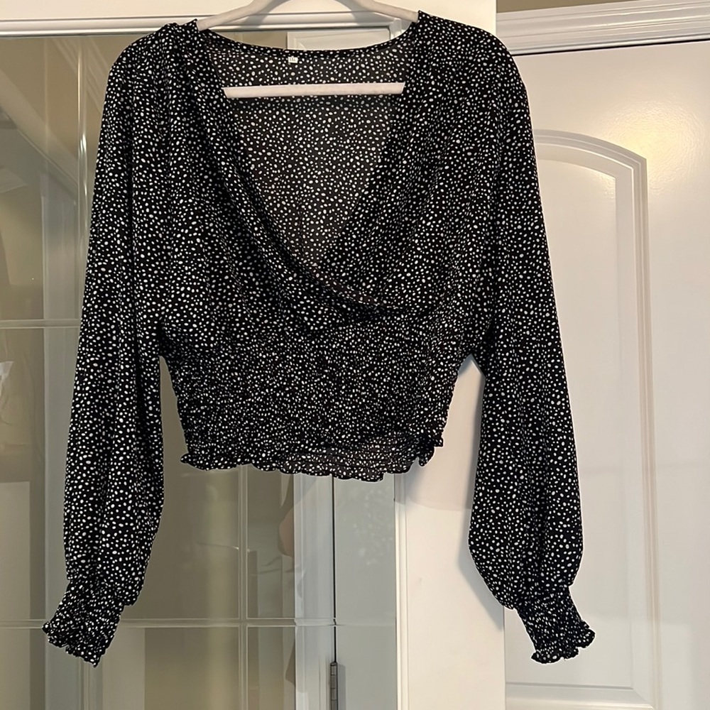 Black Long Sleeve Crop Top